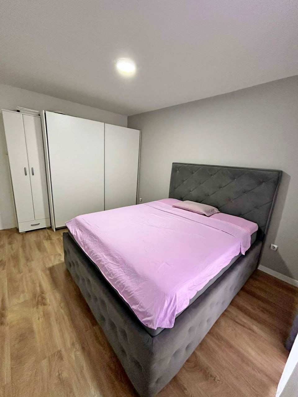Centrally Located 2-Bedroom Apartment in Bar 6
