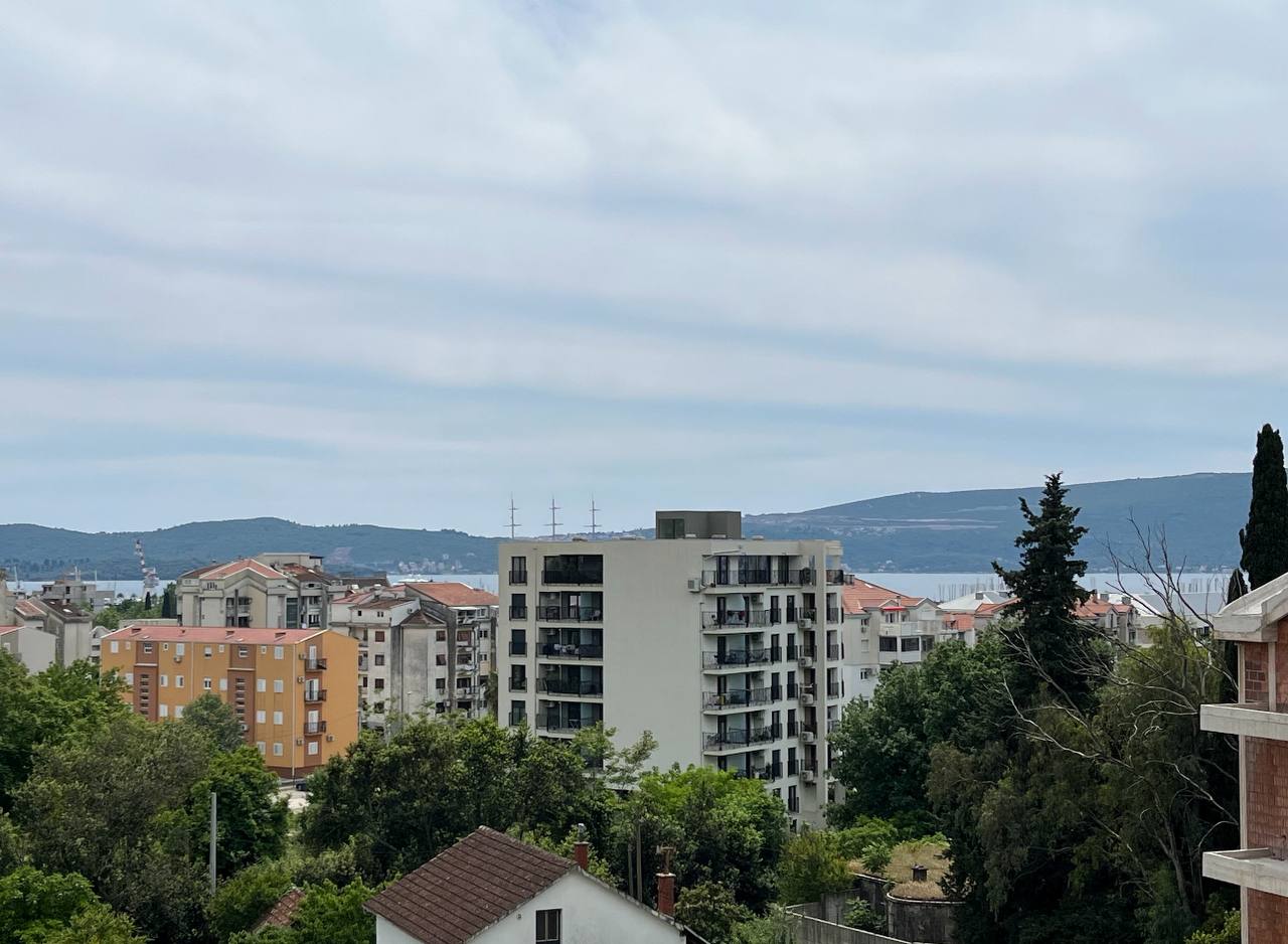 2 Bedroom Apartment in Donja Lastva, Tivat 8