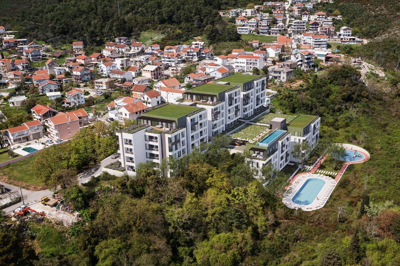 Modern complex in Tivat with stunning sea views 4