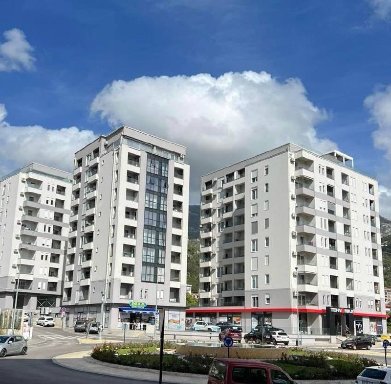 Spacious 1-Bedroom Apartment with Garage in Budva (Technomax House) 10