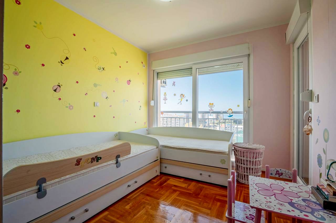 Exclusive 2-Bedroom Apartment with Sea and Mountain Views in Celebici 7