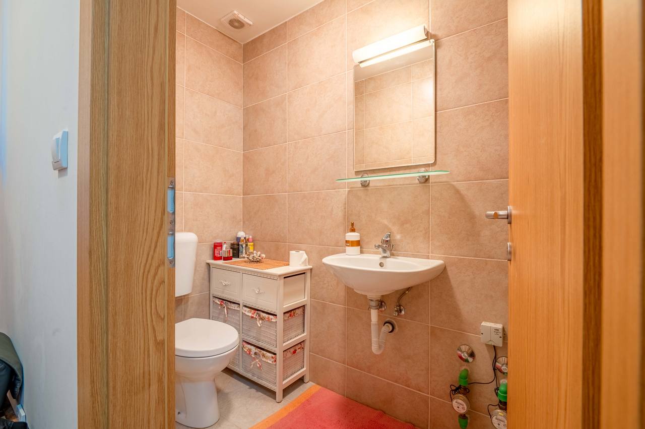 Exclusive 2-Bedroom Apartment with Sea and Mountain Views in Celebici 10