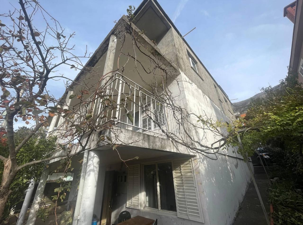 Spacious House with Sea View in Sutomore 2