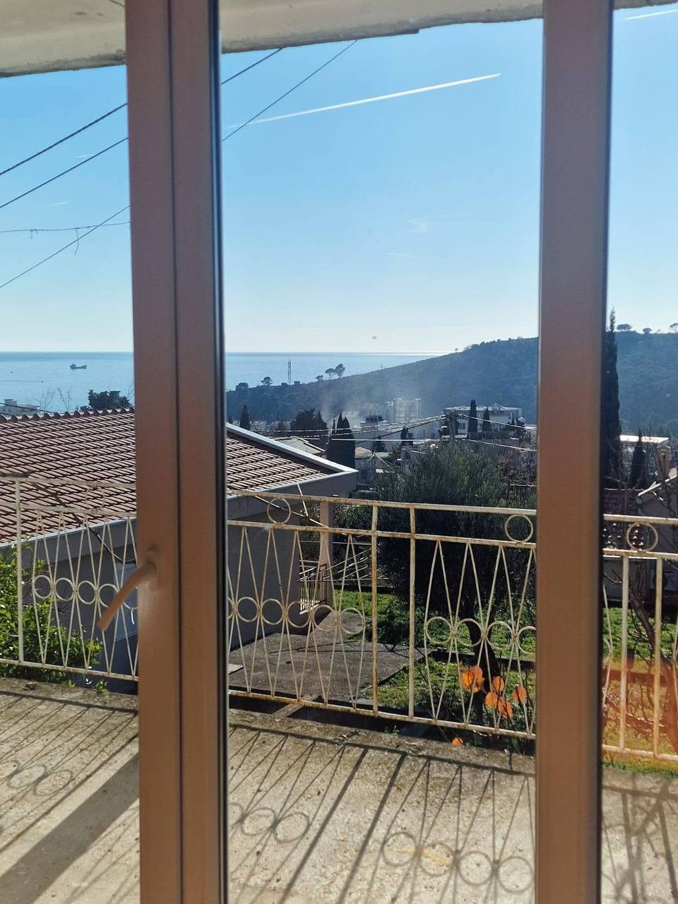 Spacious House with Sea View in Sutomore 3