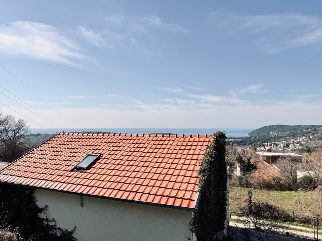 House with Two One-Bedroom Apartments and Parking in Sutomore 12