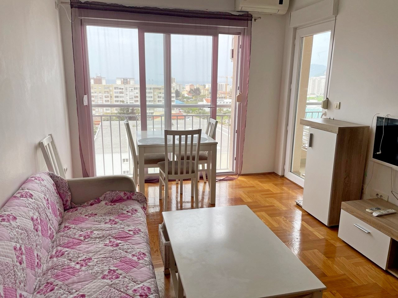 Sunny 1-Bedroom Apartment with Sea and Mountain Views 3