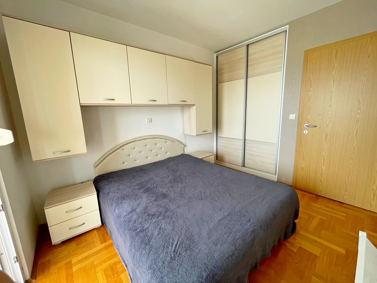 Sunny 1-Bedroom Apartment with Sea and Mountain Views 7