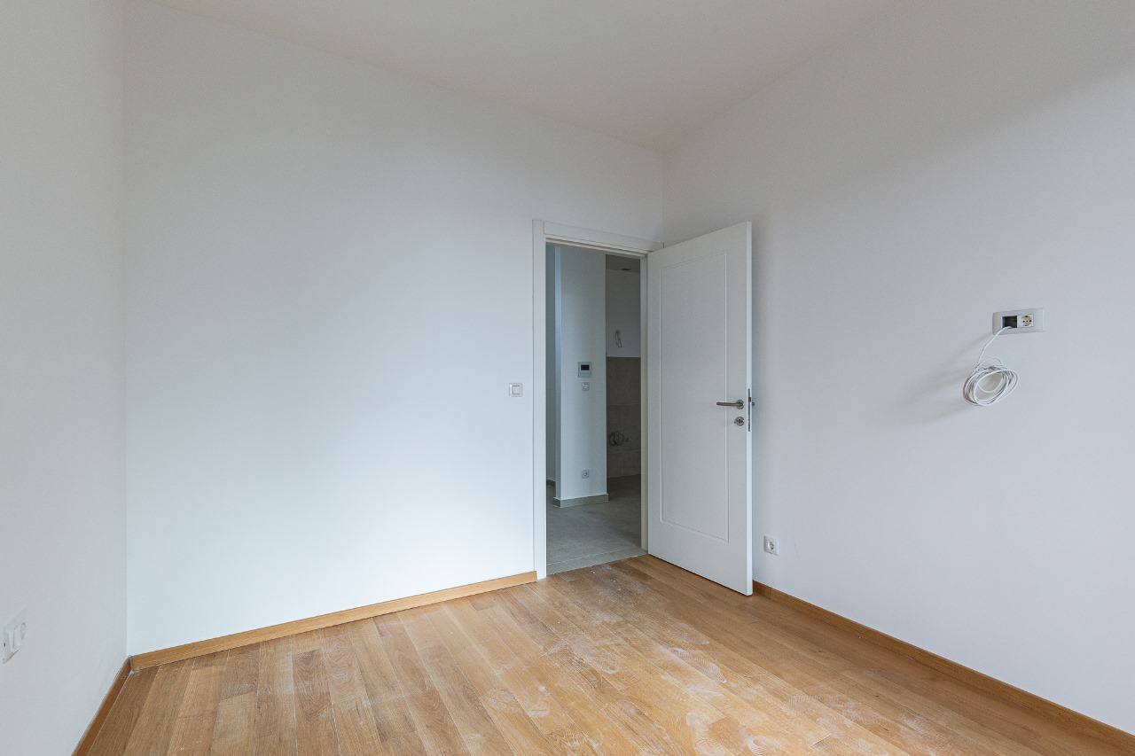 Sea View 1-Bedroom Apartment in Becici 6