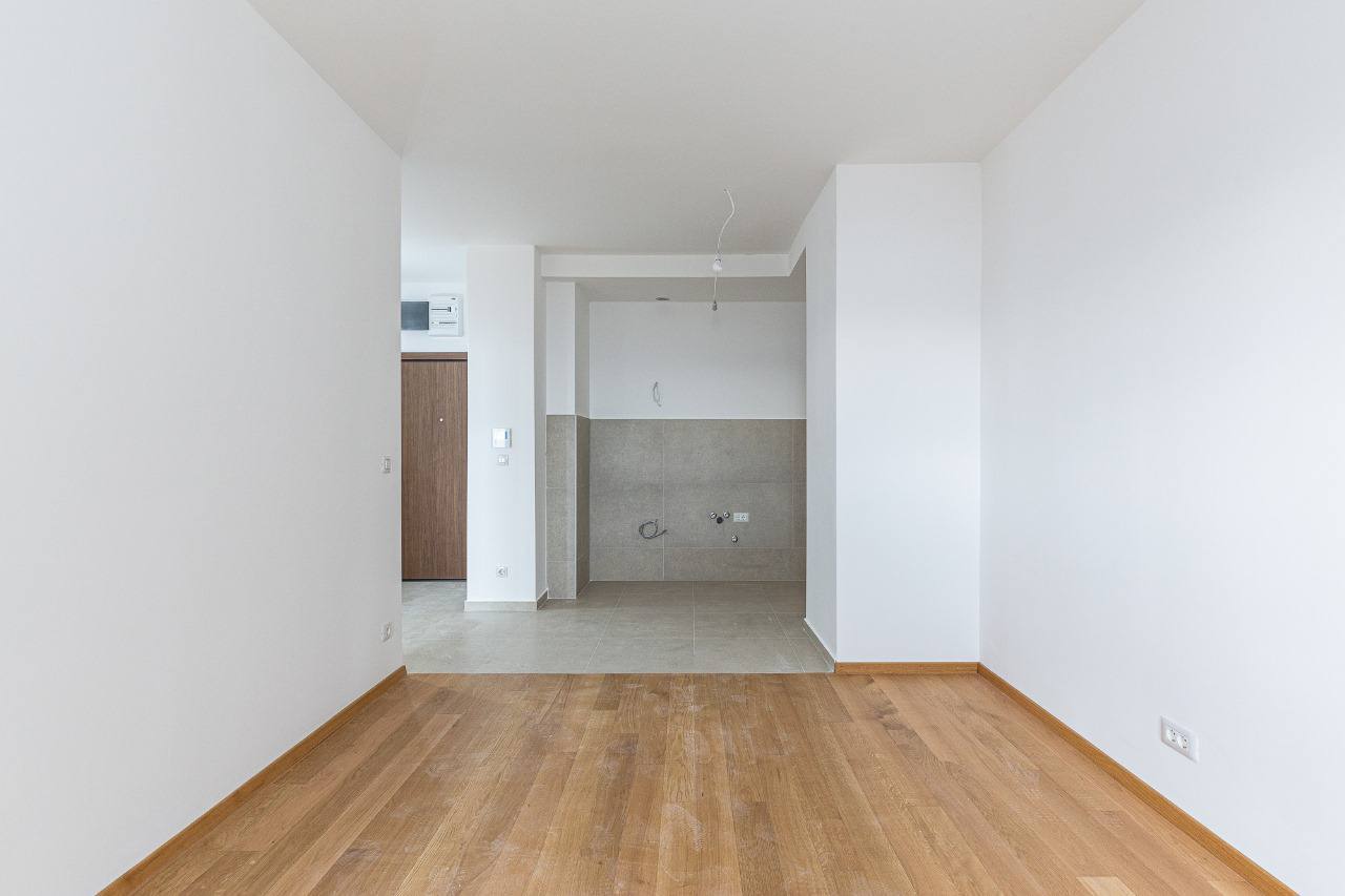 Sea View 1-Bedroom Apartment in Becici 8