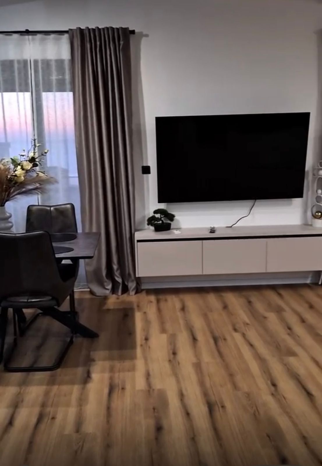 Spacious and Bright Apartment with Sea View in Dobra Voda 12