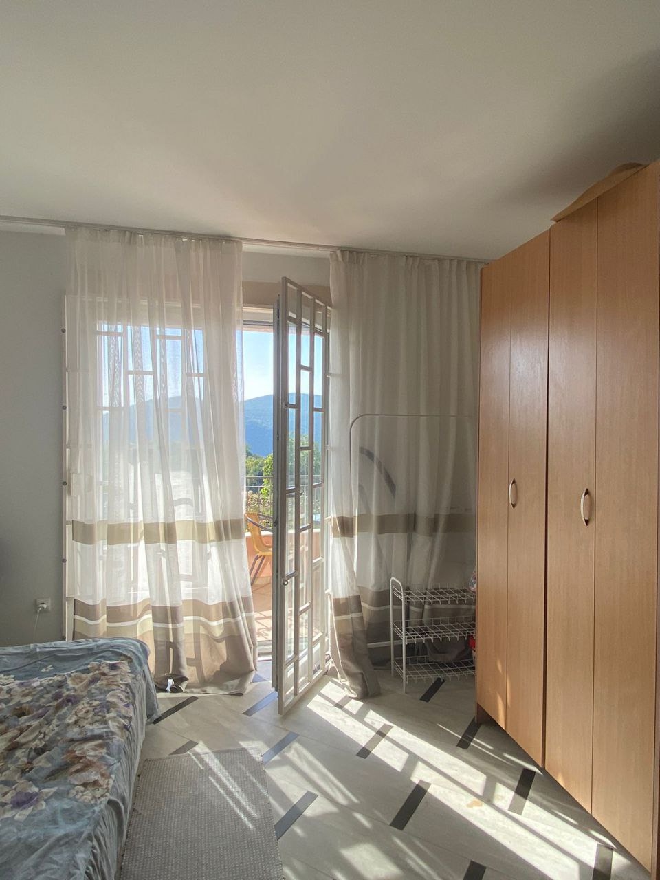 Studio Apartment with Mountain View in Budva (Seoc), Montenegro