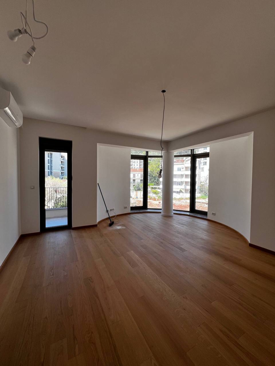 Sale Apartment in Becici, 2nd Sea Line 7