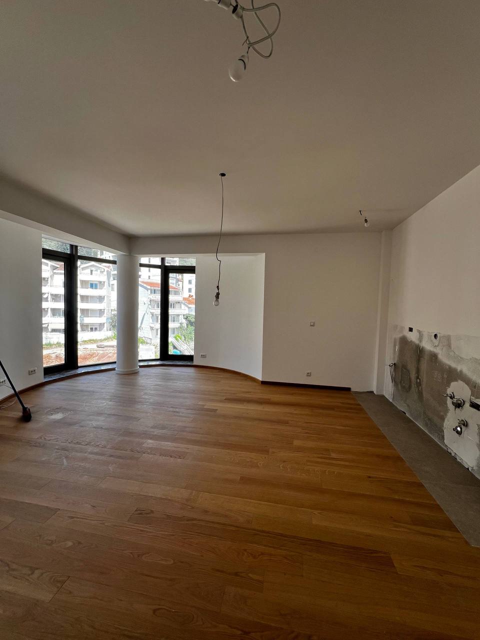 Sale Apartment in Becici, 2nd Sea Line 8