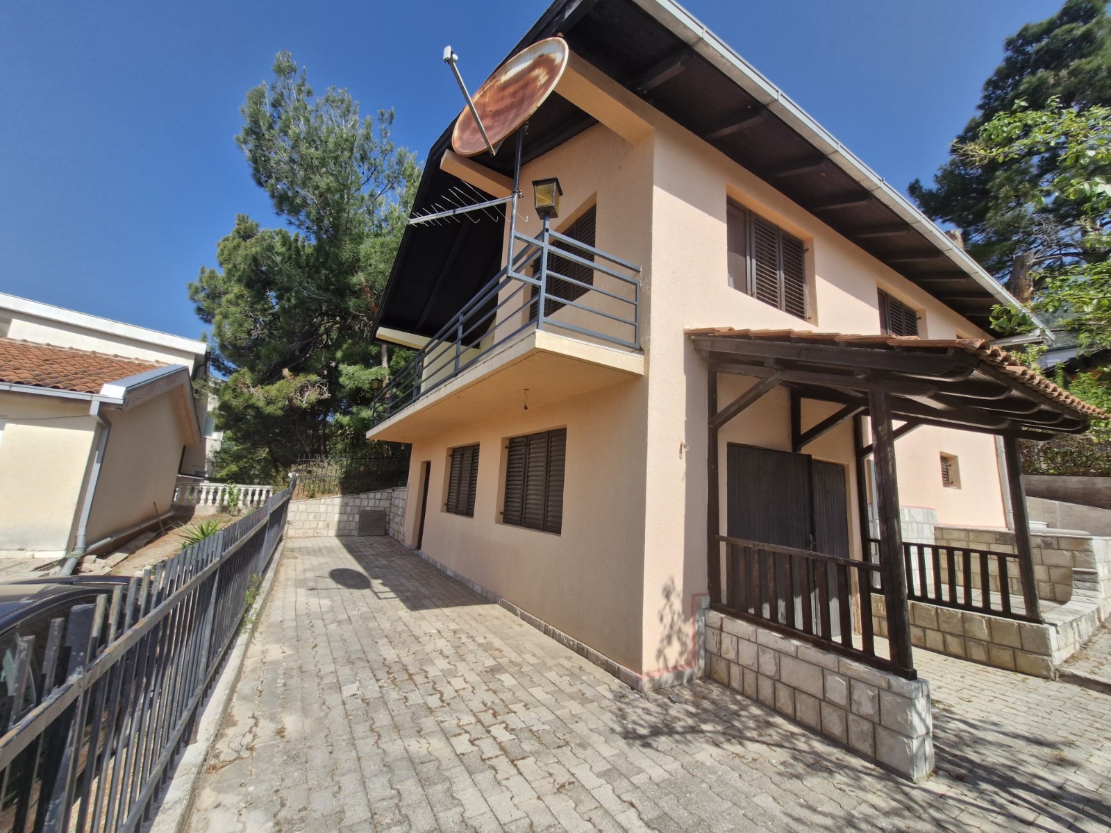 Family House with Sea View 7