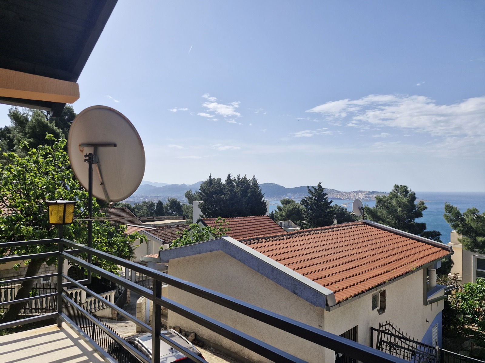 Family House with Sea View 11
