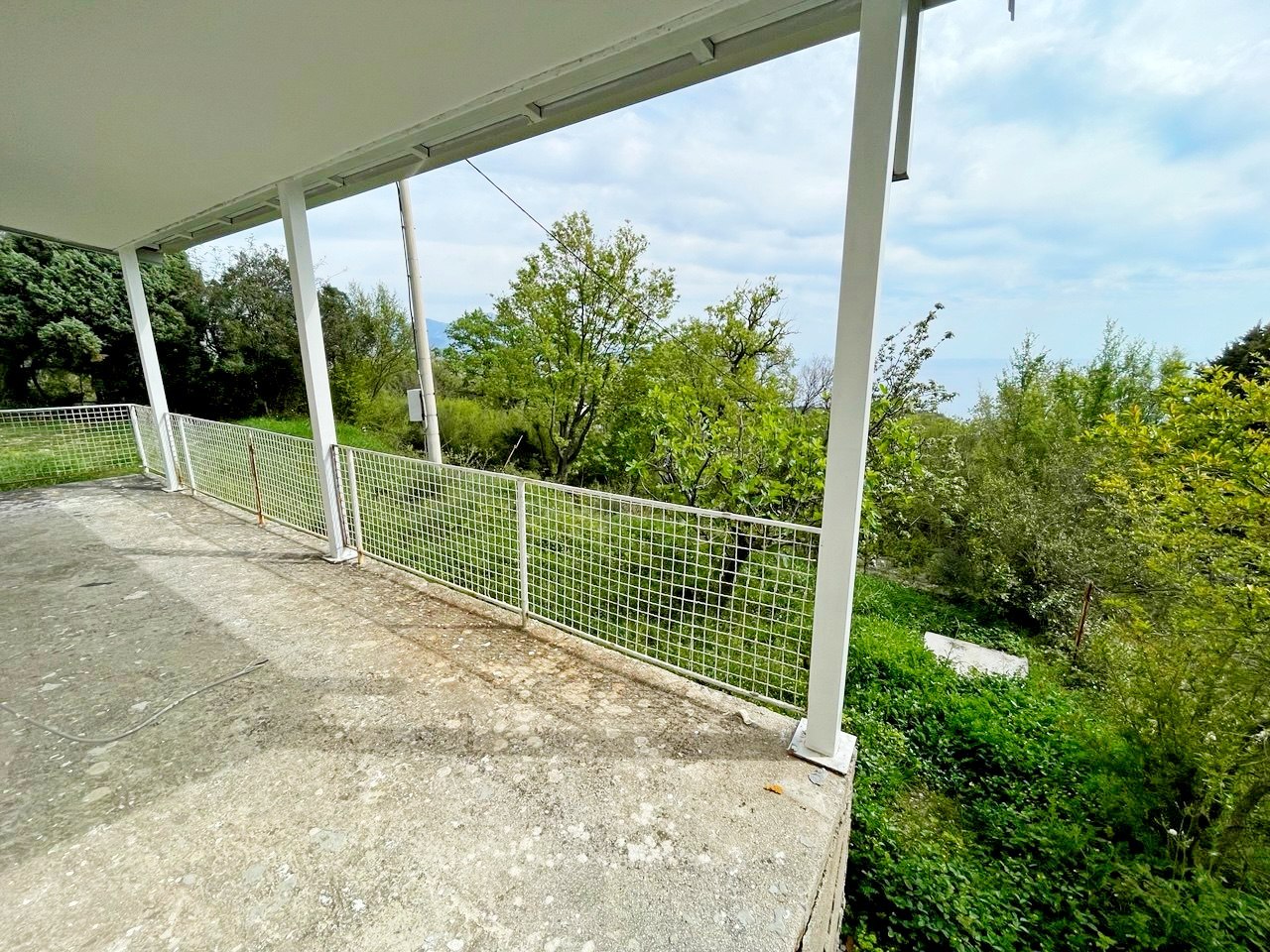 Small House with Sea View in Sutomore 4