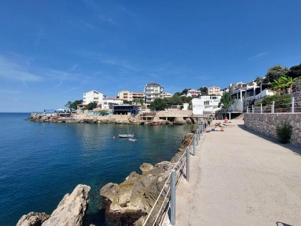 Studio apartment N3 with stunning sea views in Hladna Uvala, Utjeha for Sale 5