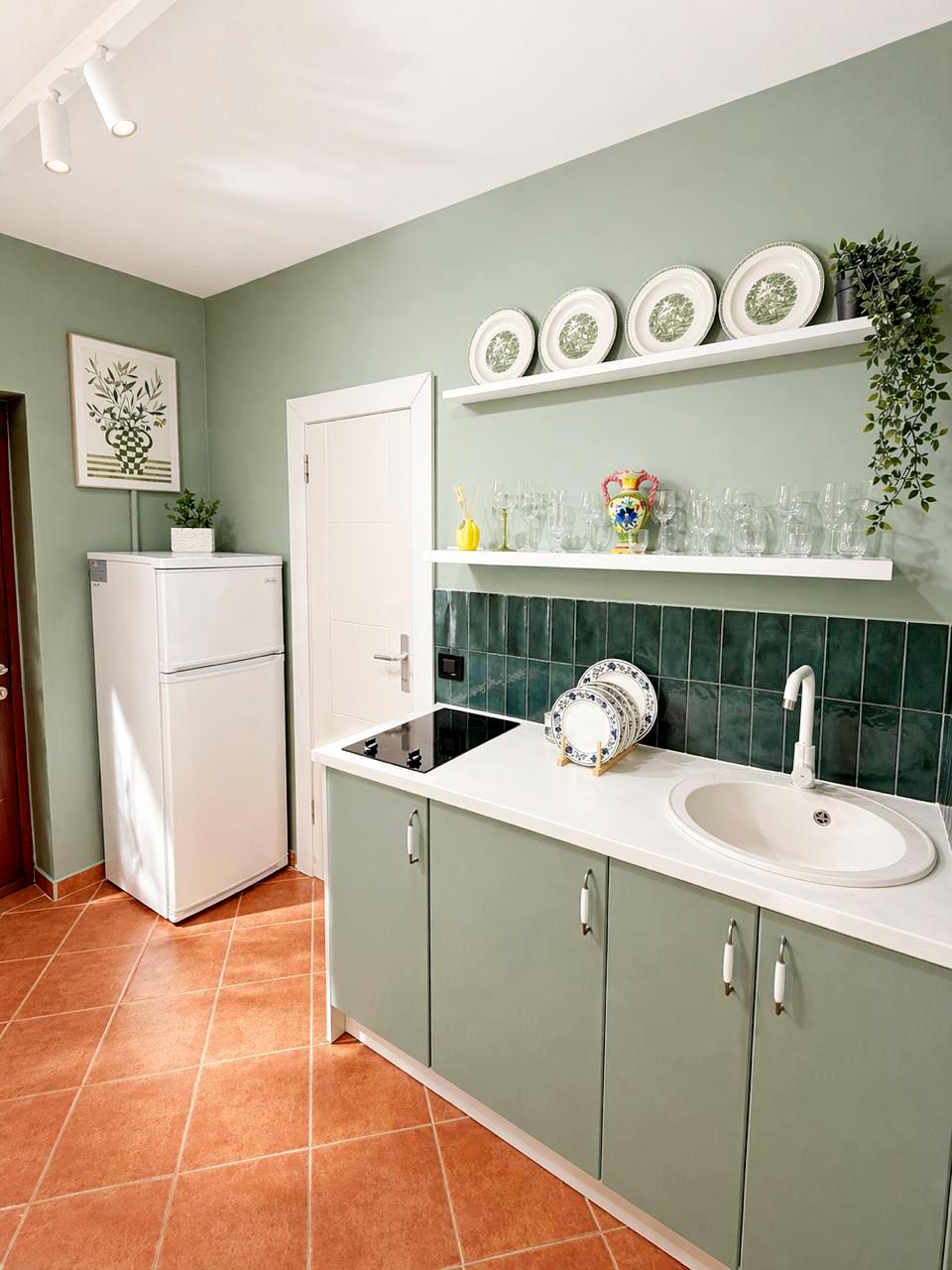 Stylish and Cozy 1-Bedroom Apartment with Sea View in Petrovac 8