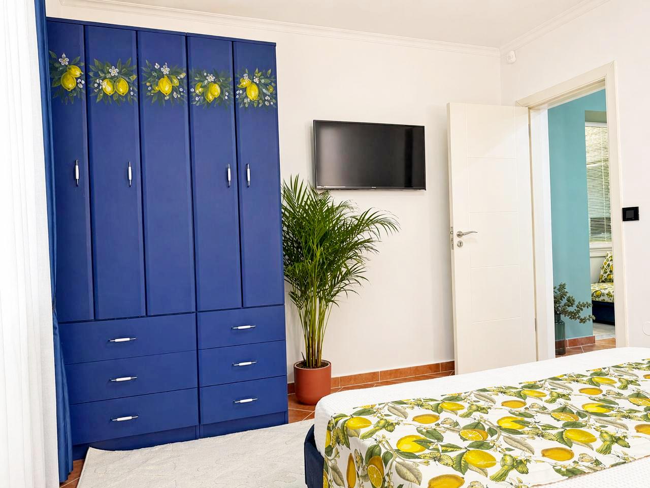 Stylish and Cozy 1-Bedroom Apartment with Sea View in Petrovac 10