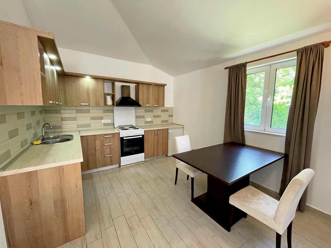 Legalized One-Storey House with Mountain Views in Zupci, Bar 3