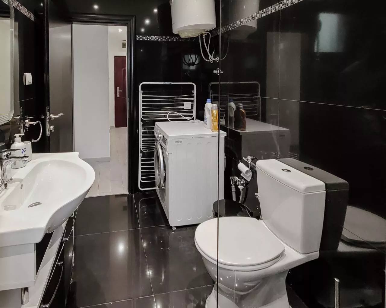 Stylish 1-Bedroom Apartment in Dobrota, Kotor 8