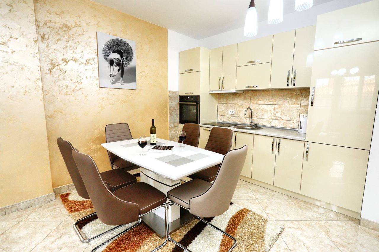1-bedroom apartment with sea view in Becici 3