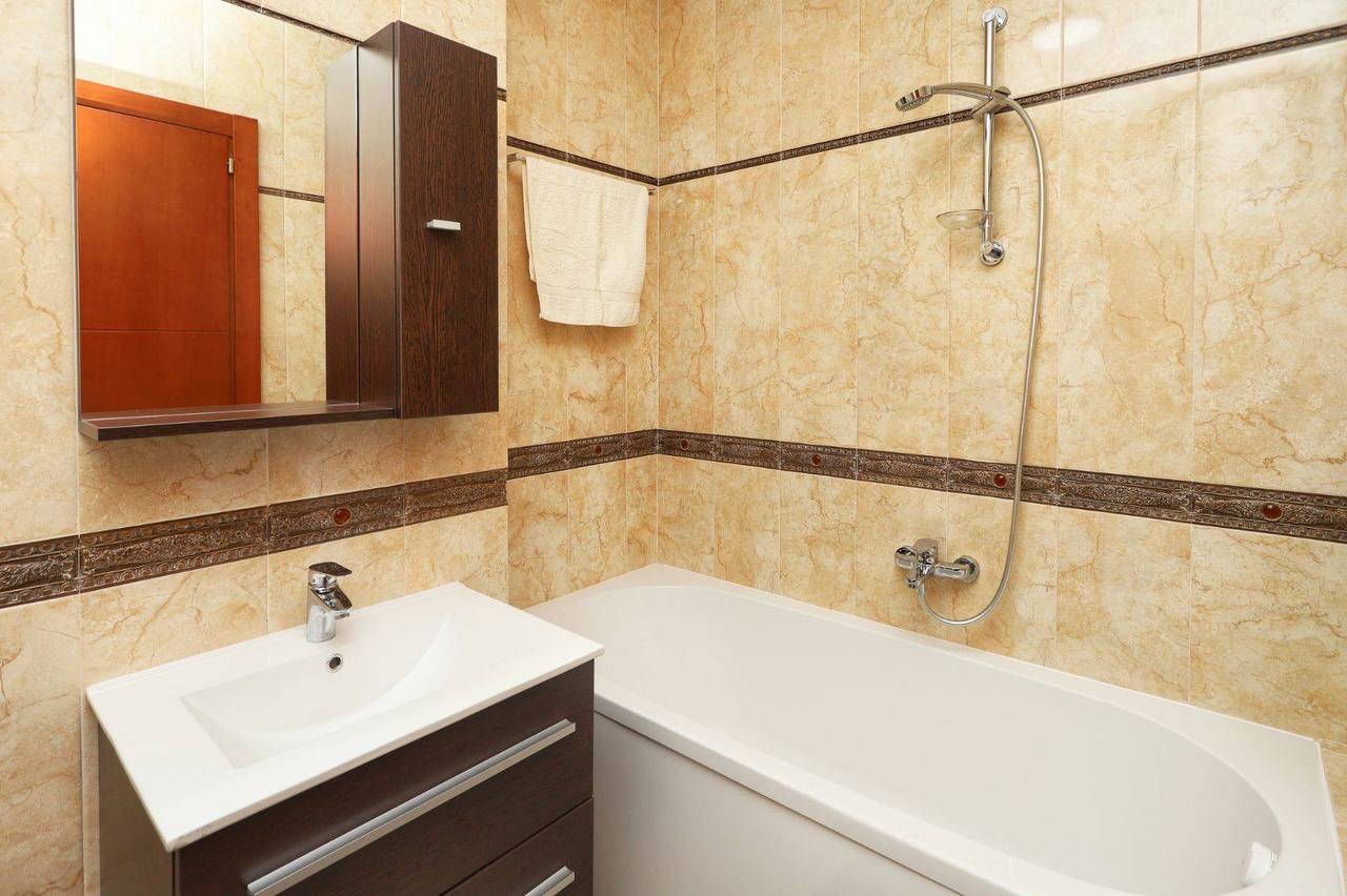 1-bedroom apartment with sea view in Becici 9