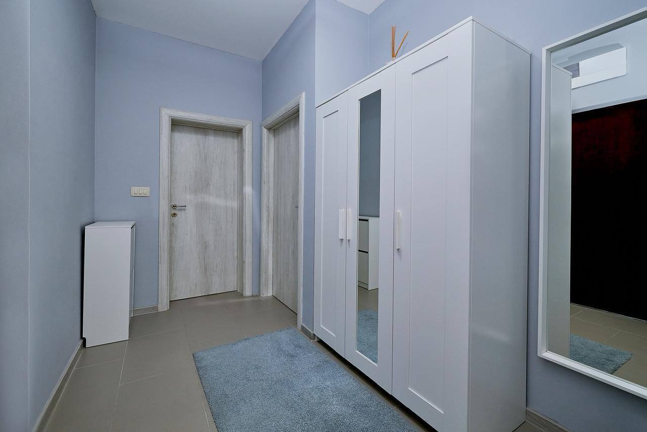 Modern 1-Bedroom Apartment with Sea View and Pool in Becici 2