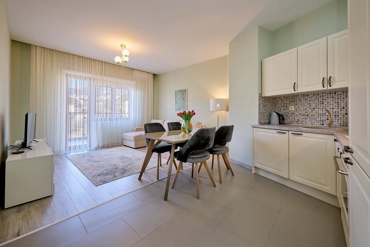Modern 1-Bedroom Apartment with Sea View and Pool in Becici