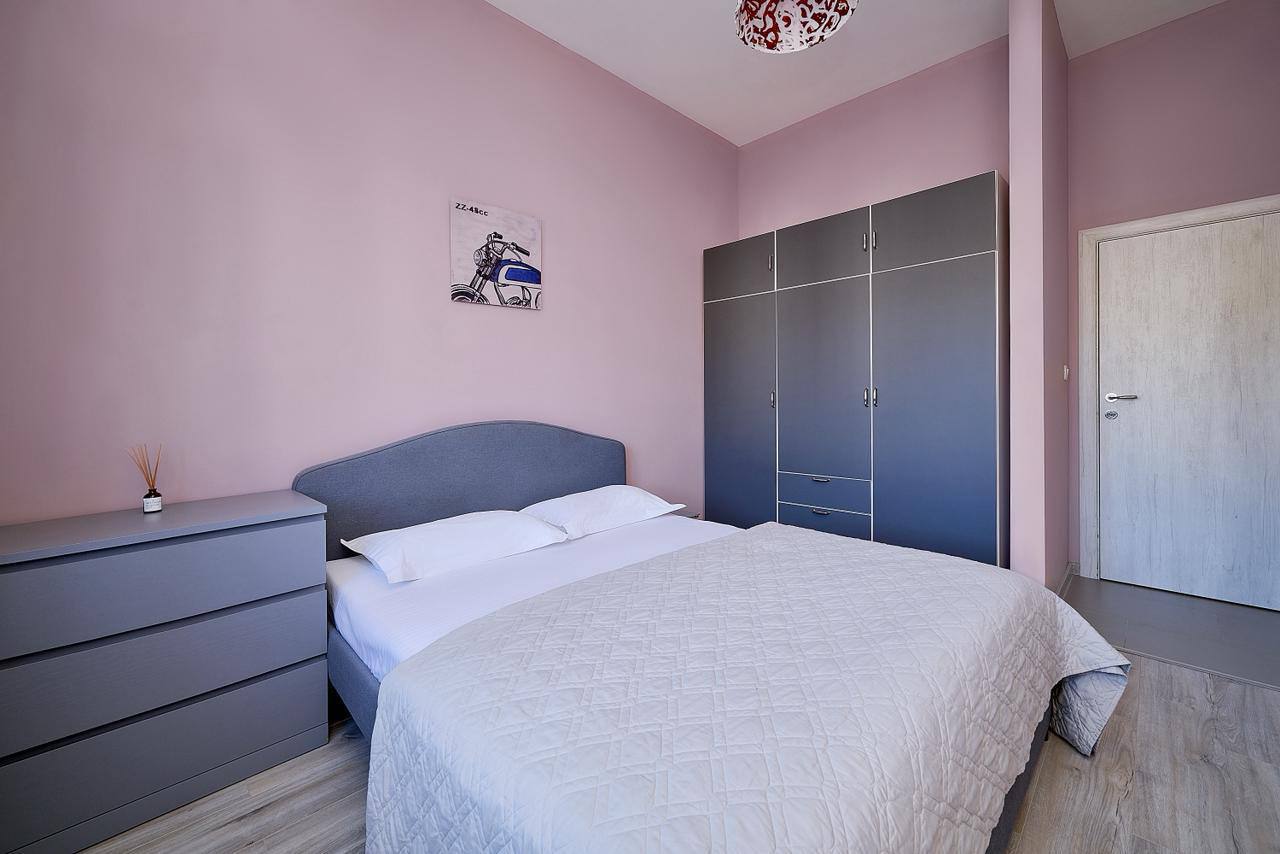 Modern 1-Bedroom Apartment with Sea View and Pool in Becici 7
