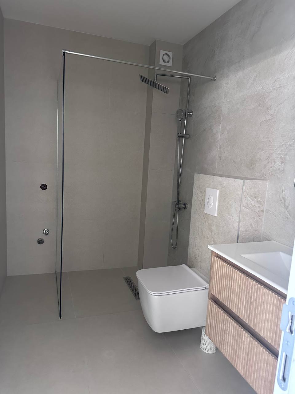 Sea View Apartment in Uteha 4