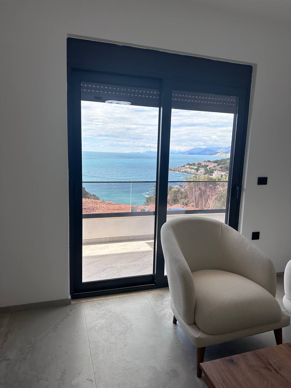 Sea View Apartment in Uteha 5