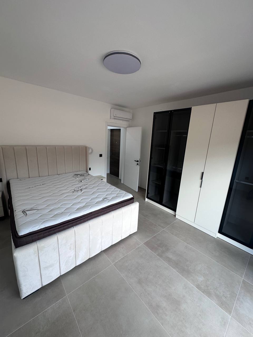 Sea View Apartment in Uteha 6