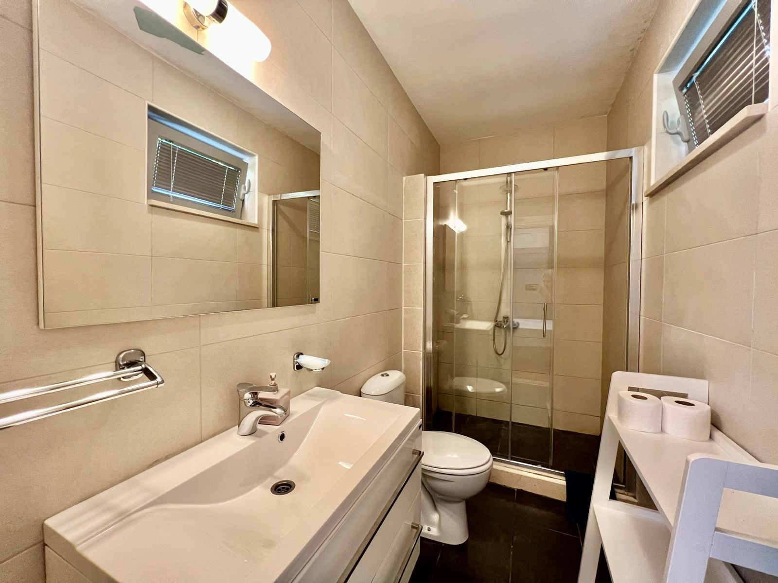 Modern 3-room apartment near the Adriatic - Acacia Hill, Đenovići 8