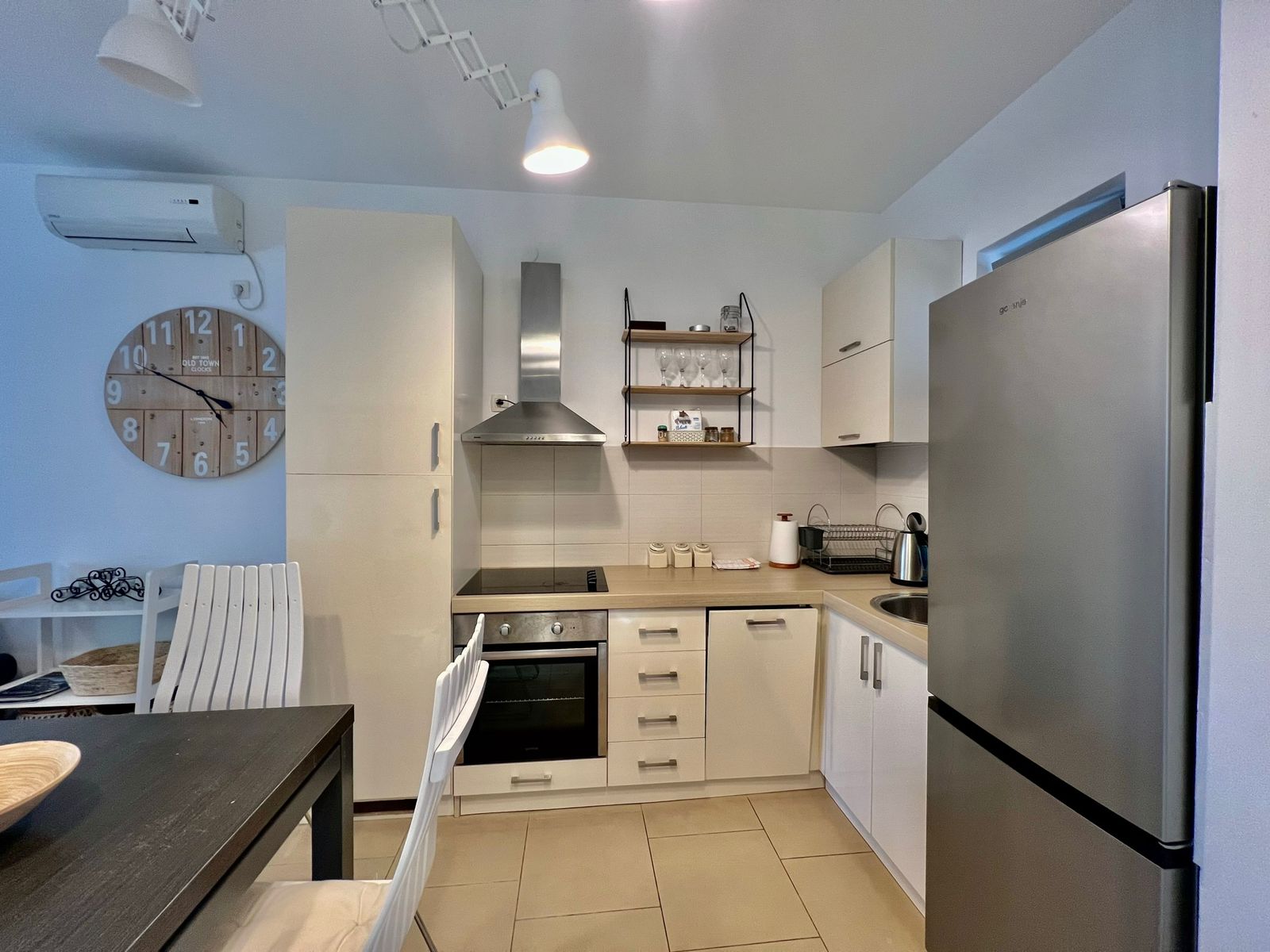 Modern 3-room apartment near the Adriatic - Acacia Hill, Đenovići 2