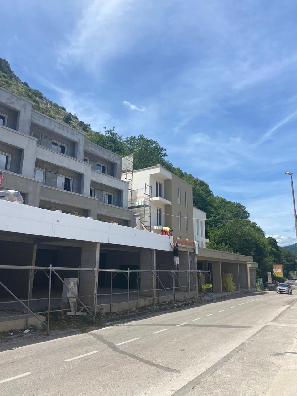 Studio apartment on the first floor with terrace in Igalo 2