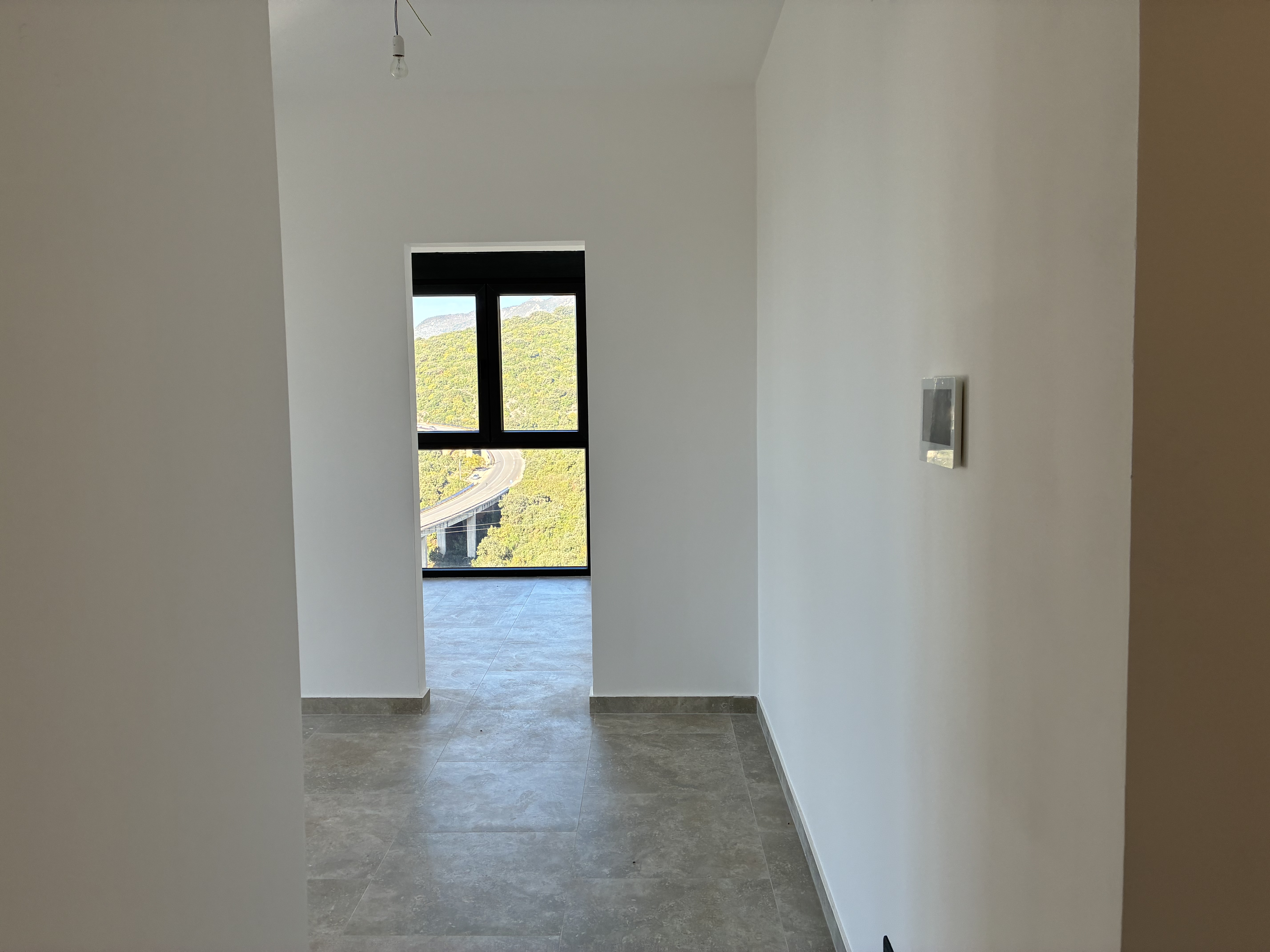 Charming 1-Bedroom Apartment for Sale in Utjeha, Bar, Montenegro 6