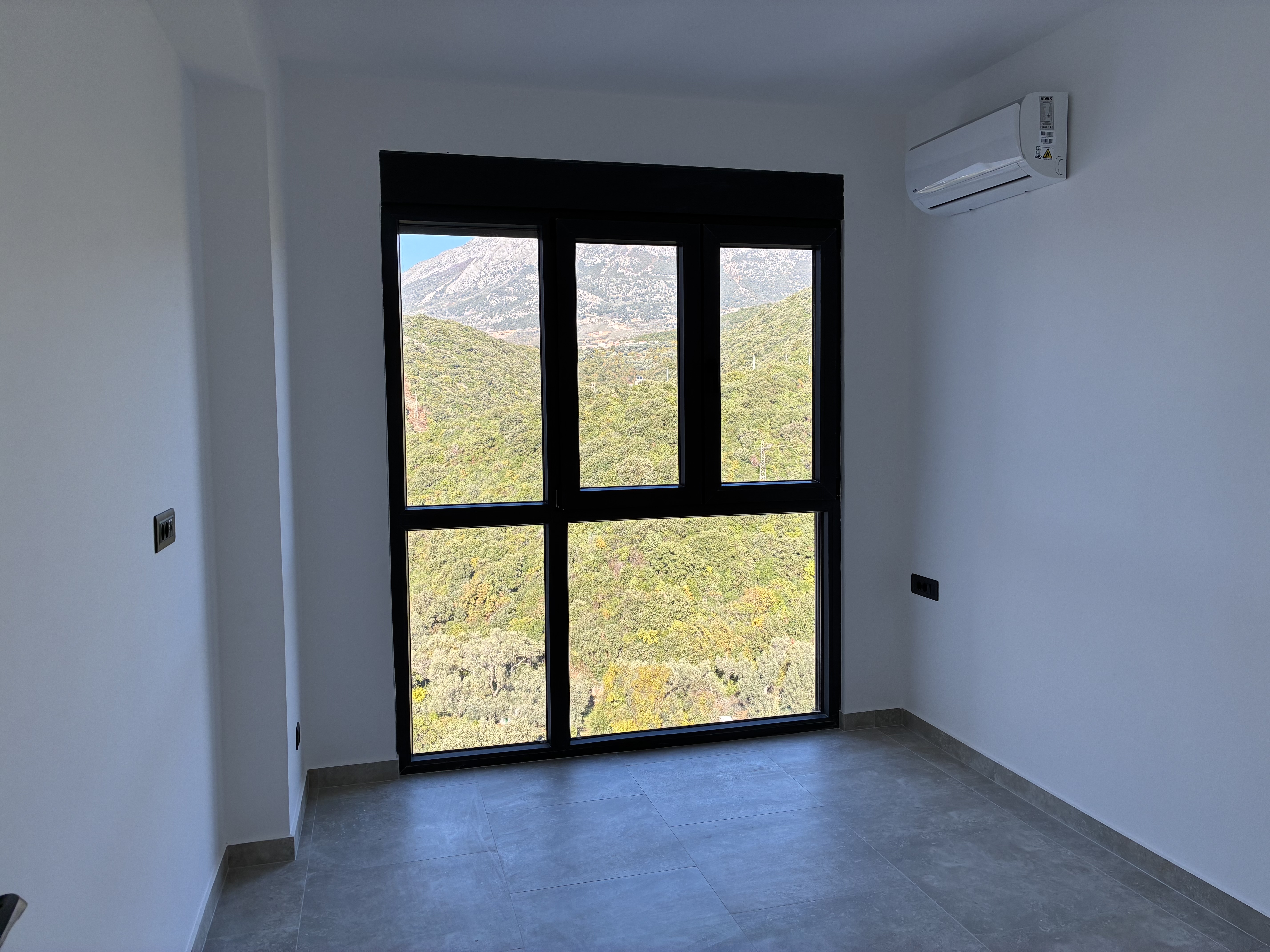 Charming 1-Bedroom Apartment for Sale in Utjeha, Bar, Montenegro 10