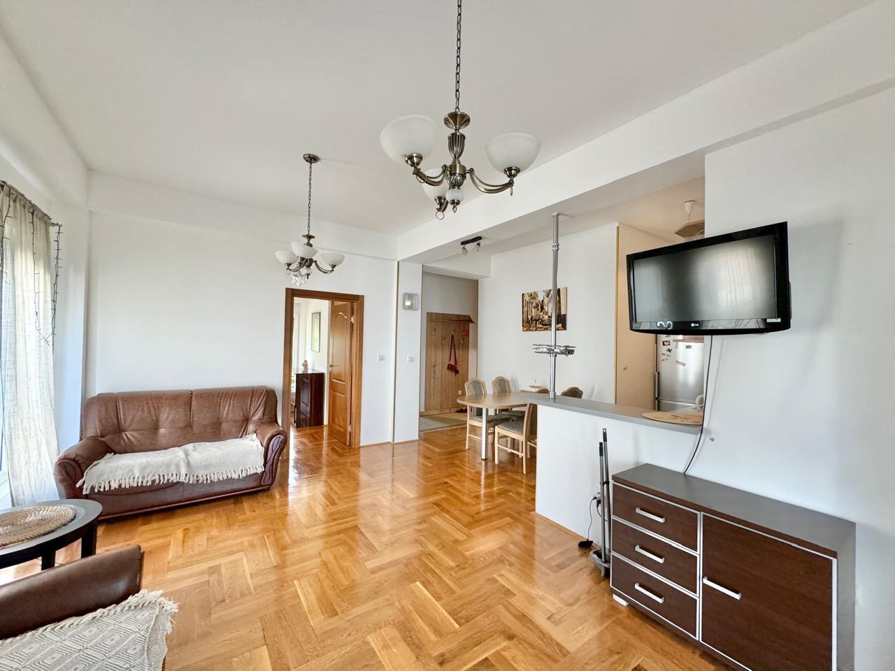 2-Schlafzimmer-Wohnung 65 m² in Clubanlage mit Pool, Podmaine, Budva 3