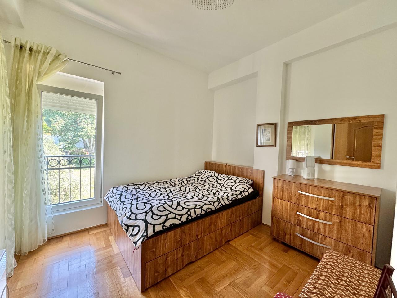 2-bedroom apartment 65 m² in a gated club house with pool, Podmaine, Budva 10