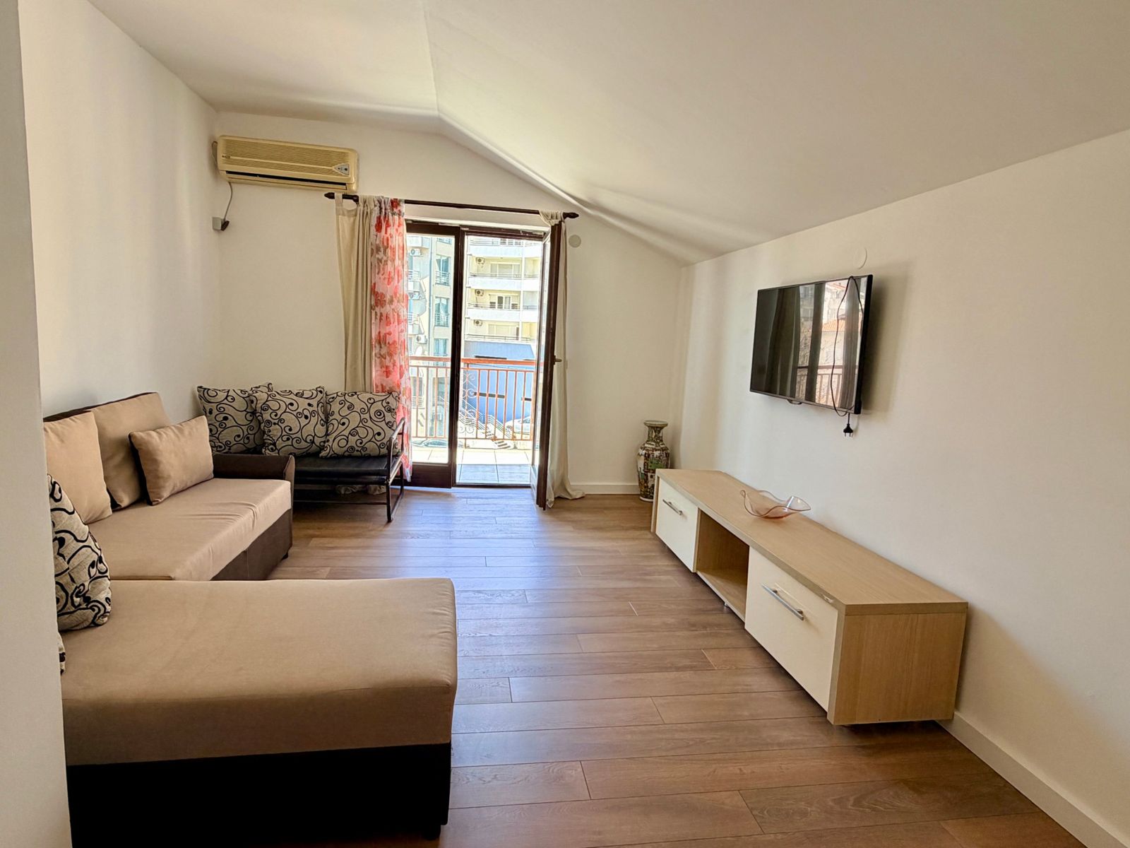Attic Apartment 42 m² with 12 m² Terrace Opposite Hotel Splendid — Bečići, 200 m from the Sea (Renovation Project) 12