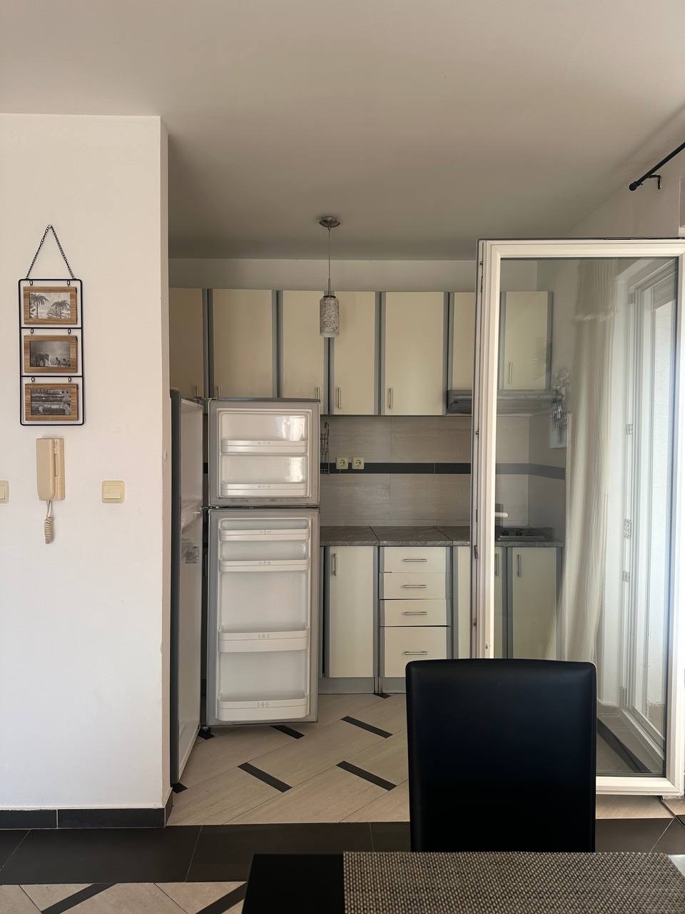 Townhouse-Style One-Bedroom Apartment with Private Entrance in Seoce, Budva 5