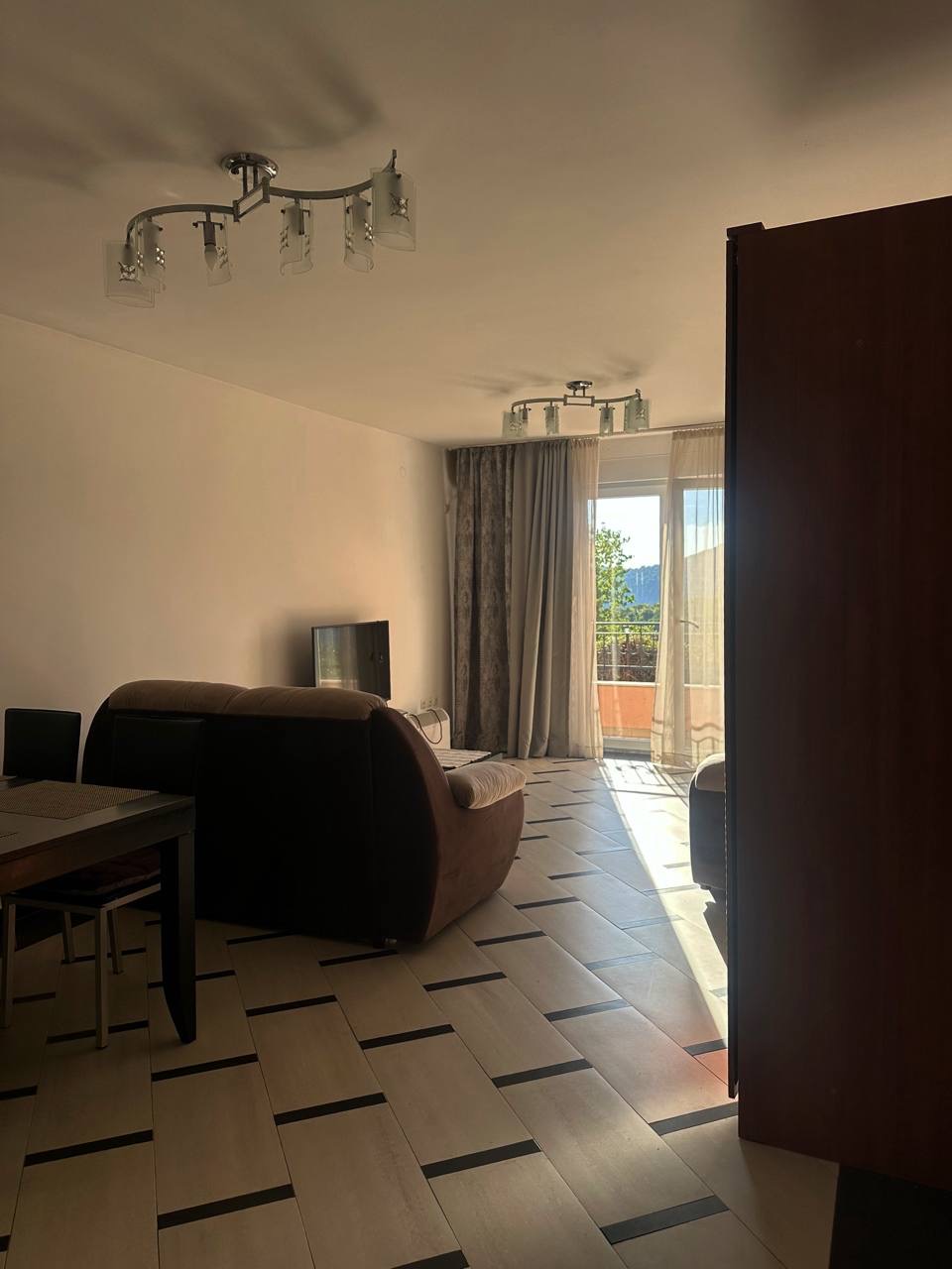 Townhouse-Style One-Bedroom Apartment with Private Entrance in Seoce, Budva 8