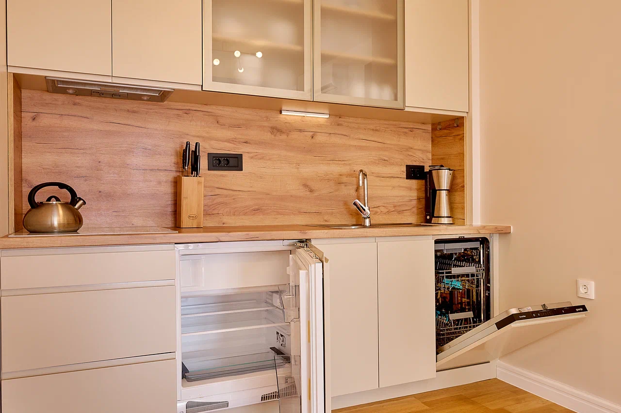 Panoramic Sea View Two-Bedroom Apartment with Pool and Sauna in Ivanovići, Bečići 5