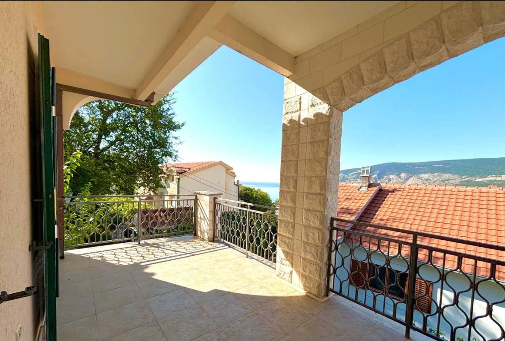 Spacious Sea View House in Herceg Novi 3