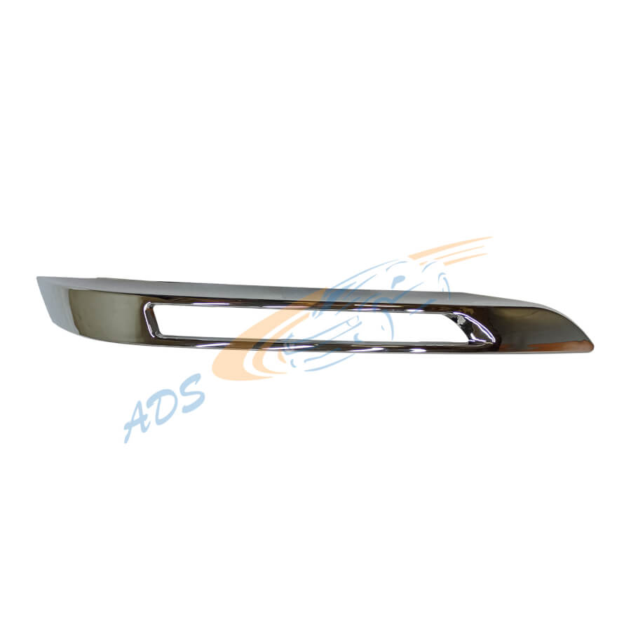 Priekinio bamperio chromuota juosta Dešinė pusė Mercedes-Benz GLK X204 2013 - 2015