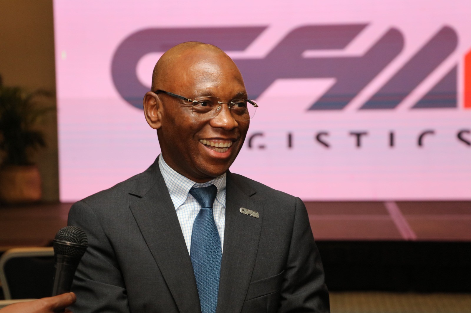 "Temos Projectos Concretos e Acreditamos no Futuro": A Visão Estratégica da CFM Logistics