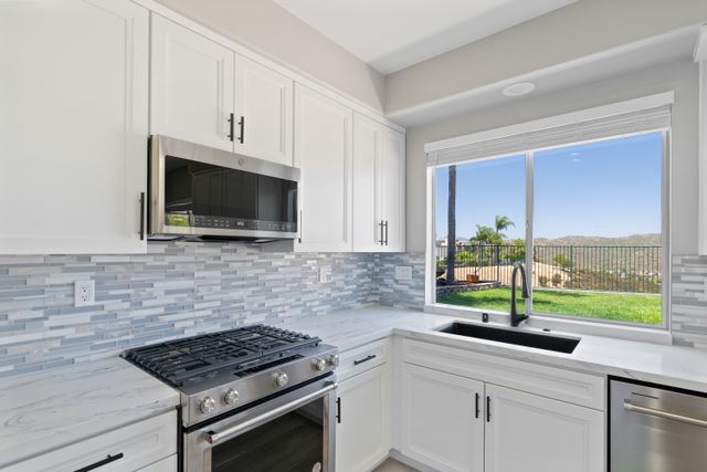 15-A9M-11576 Village Ridge Rd