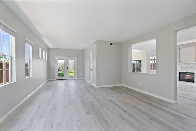 4-A9M-11576 Village Ridge Rd