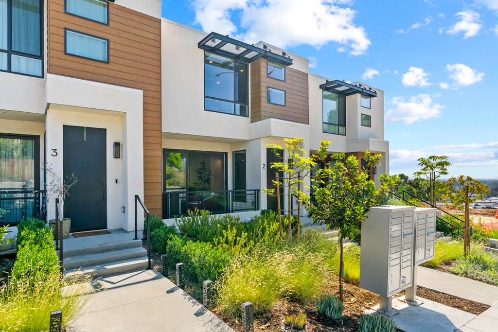 A9M_010_1045 32nd St 2